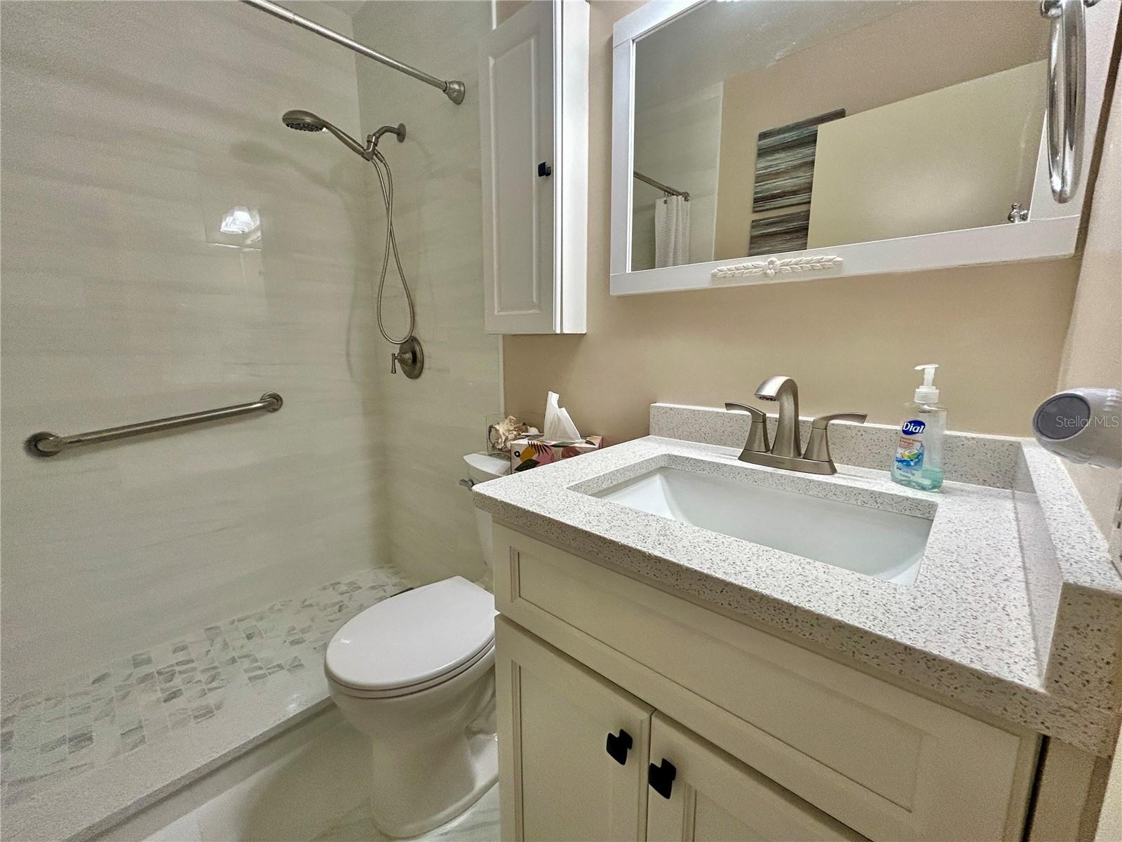 Image 34 of 59 For 2461 Rhodesian Drive 31