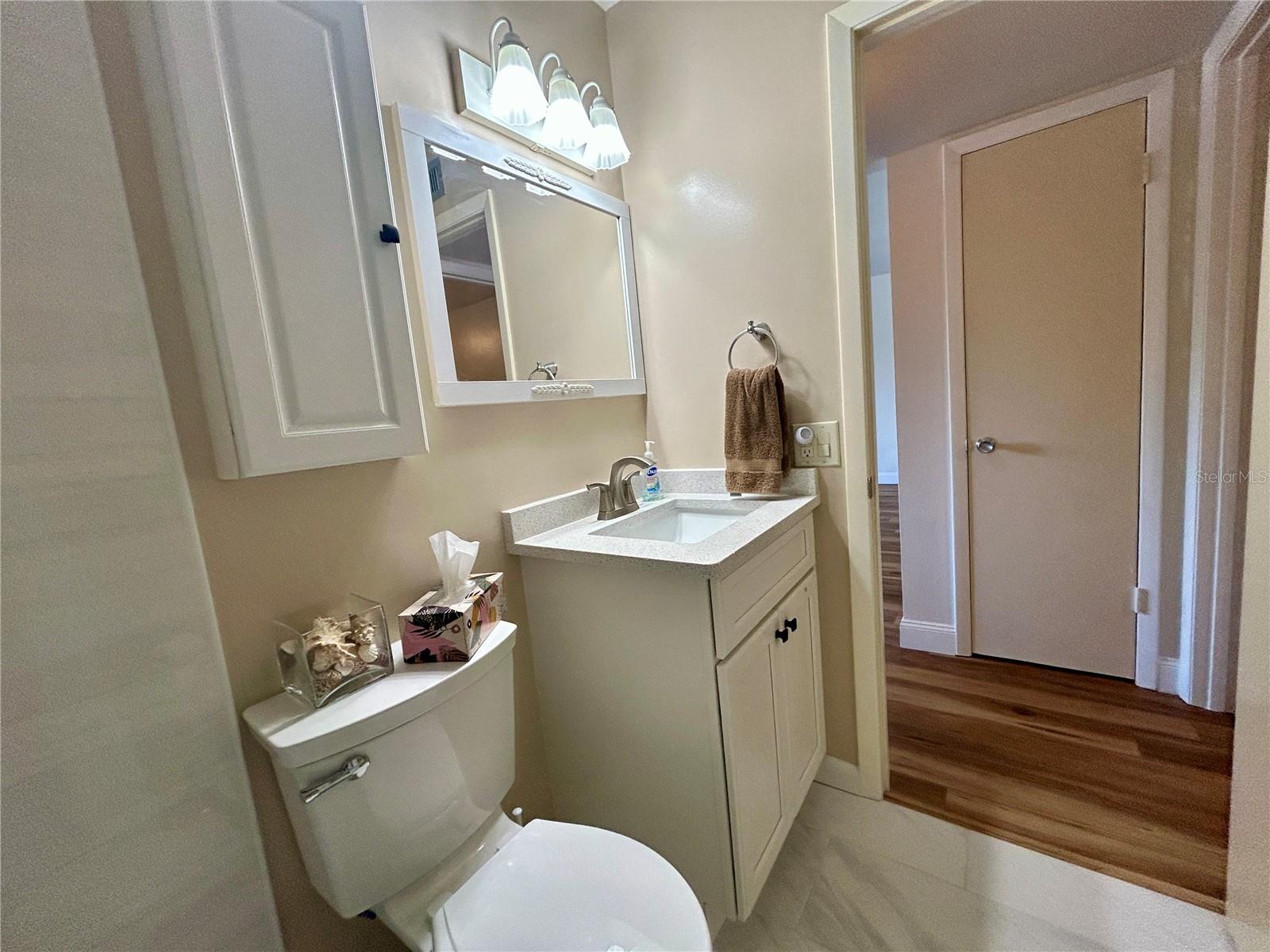 Image 36 of 59 For 2461 Rhodesian Drive 31