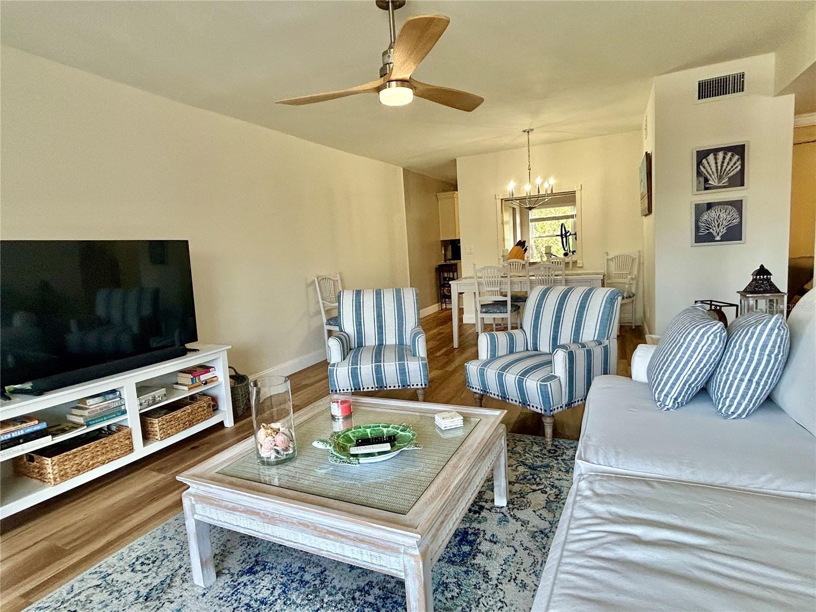 Image 7 of 59 For 2461 Rhodesian Drive 31