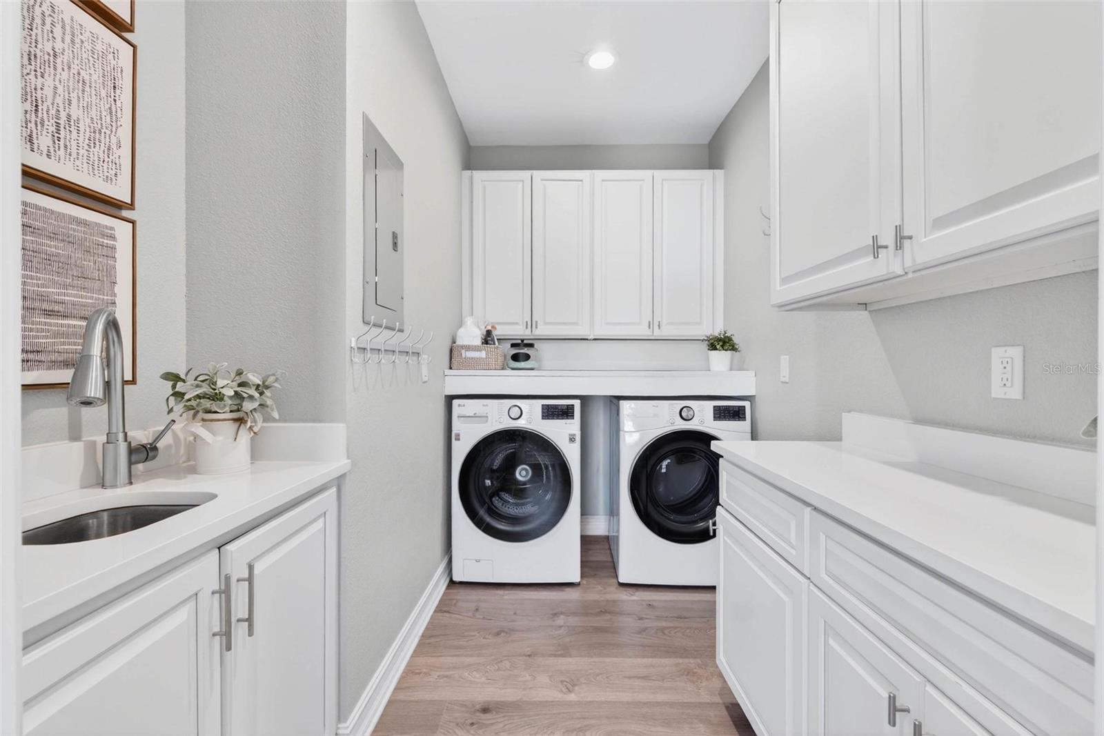 Image 31 of 47 For 6054 Yeats Manor Drive