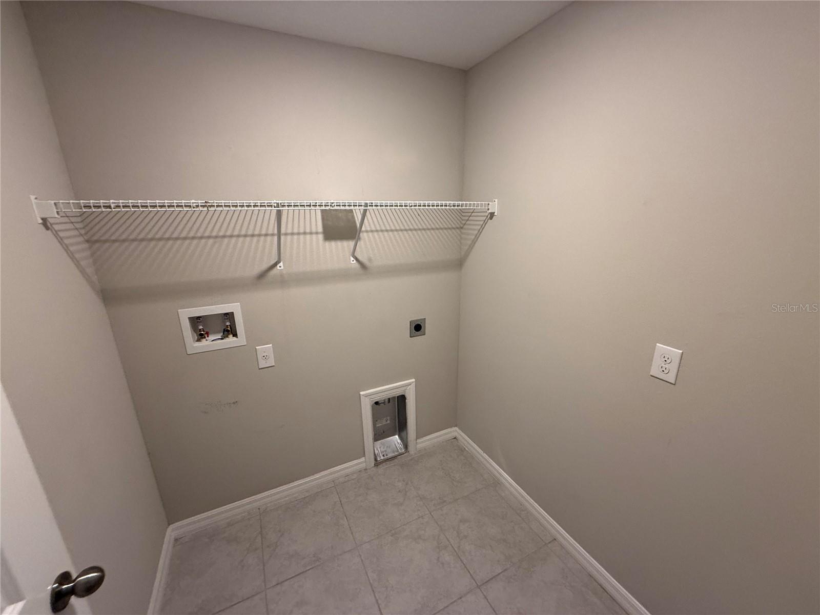 Image 14 of 18 For 12016 Miracle Mile Drive