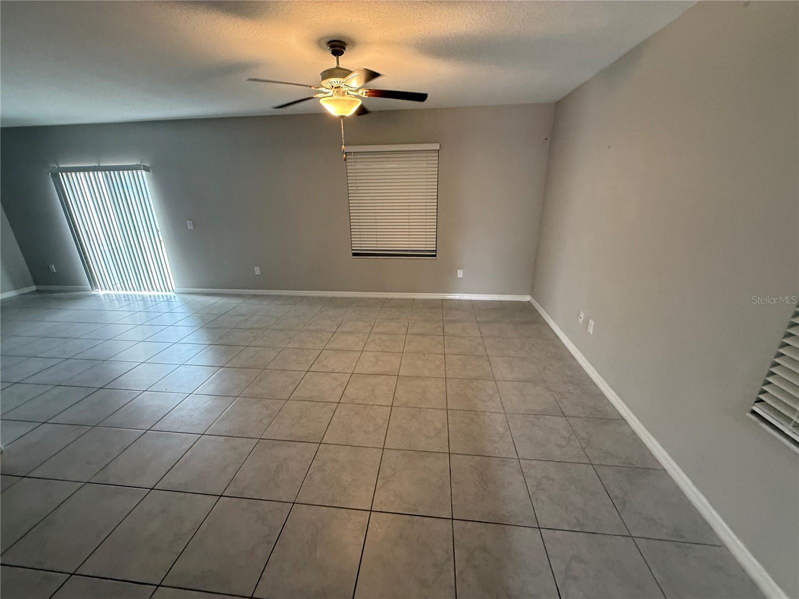 Image 4 of 18 For 12016 Miracle Mile Drive