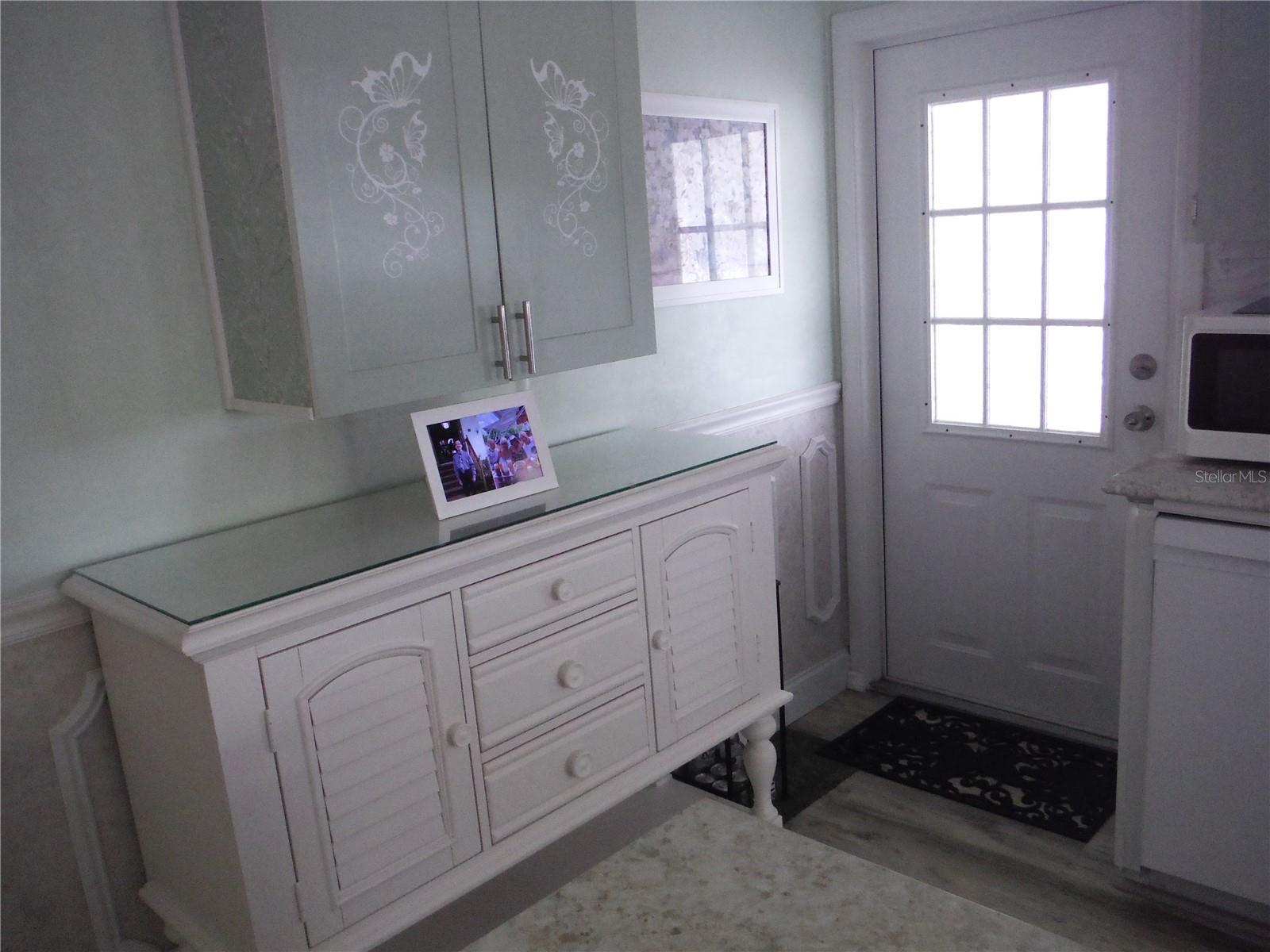 Image 3 of 41 For 124 Juniperus Drive 45