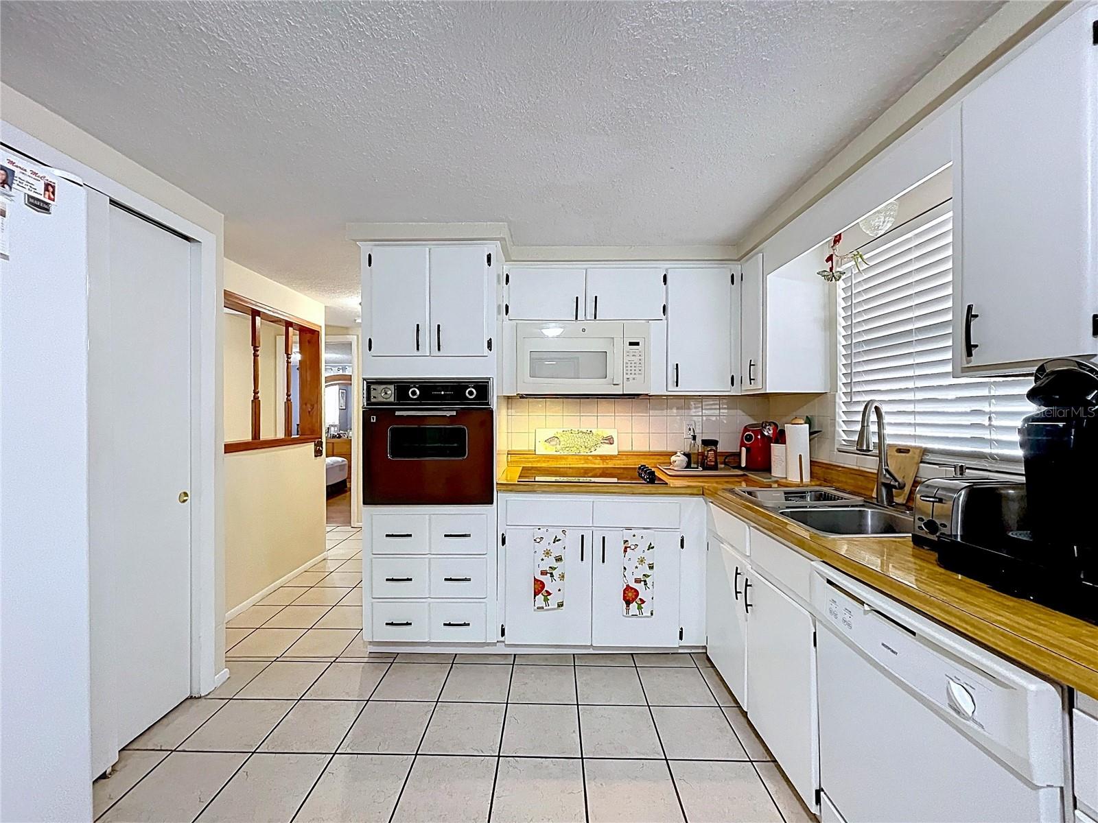 Image 10 of 70 For 2150 Maureen Drive