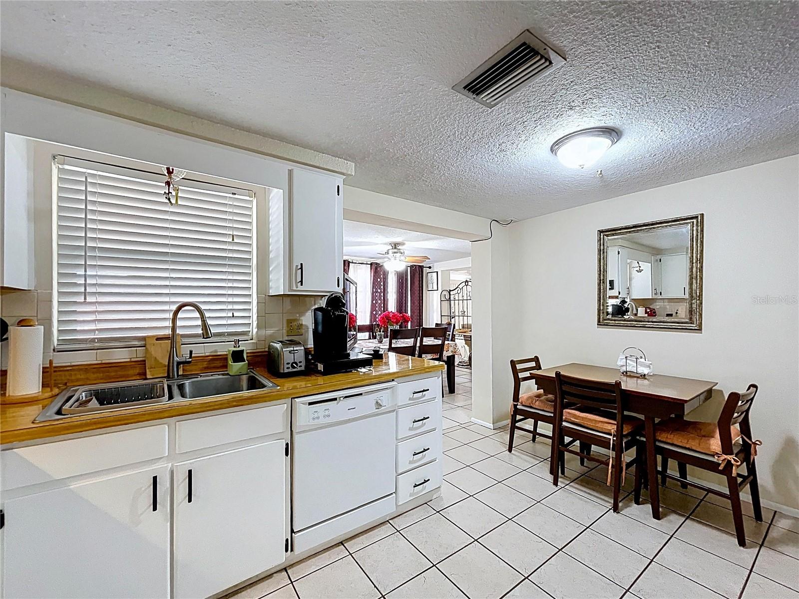 Image 13 of 70 For 2150 Maureen Drive