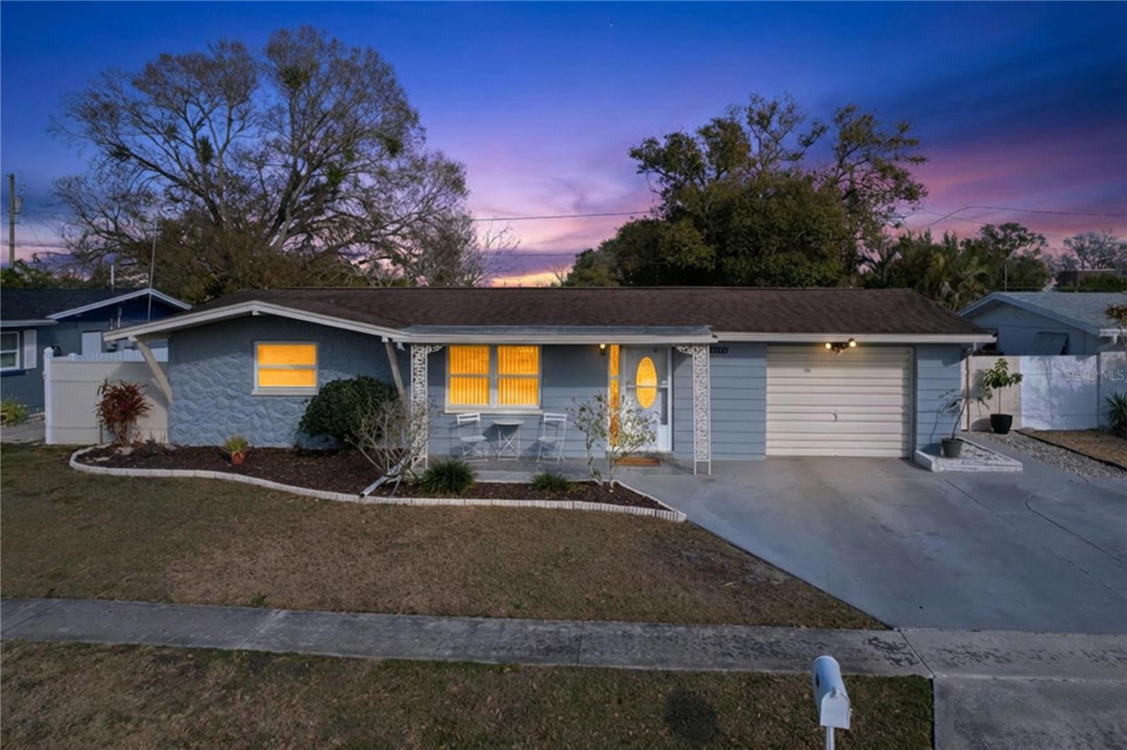 Image 26 of 70 For 2150 Maureen Drive