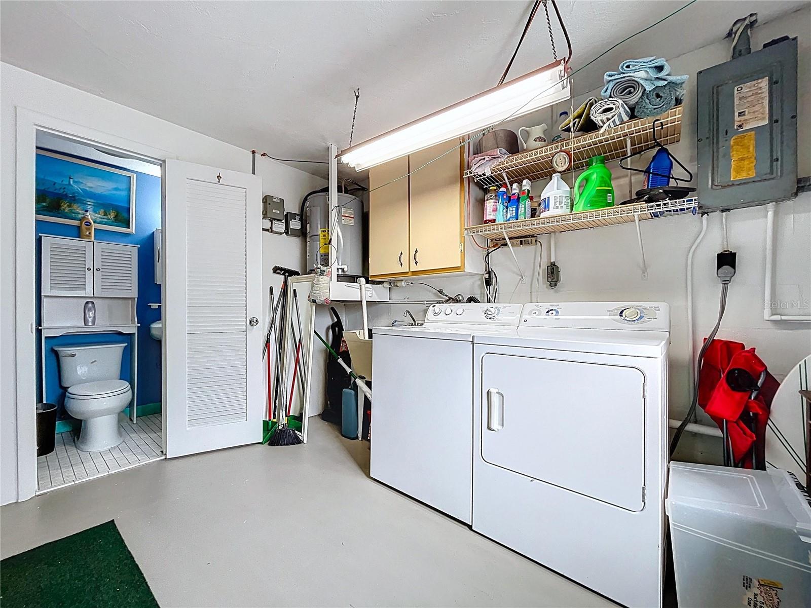 Image 37 of 70 For 2150 Maureen Drive