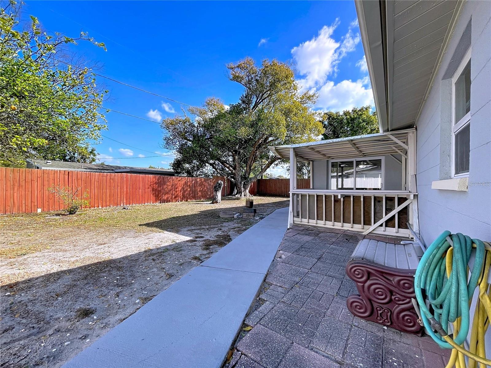 Image 45 of 70 For 2150 Maureen Drive