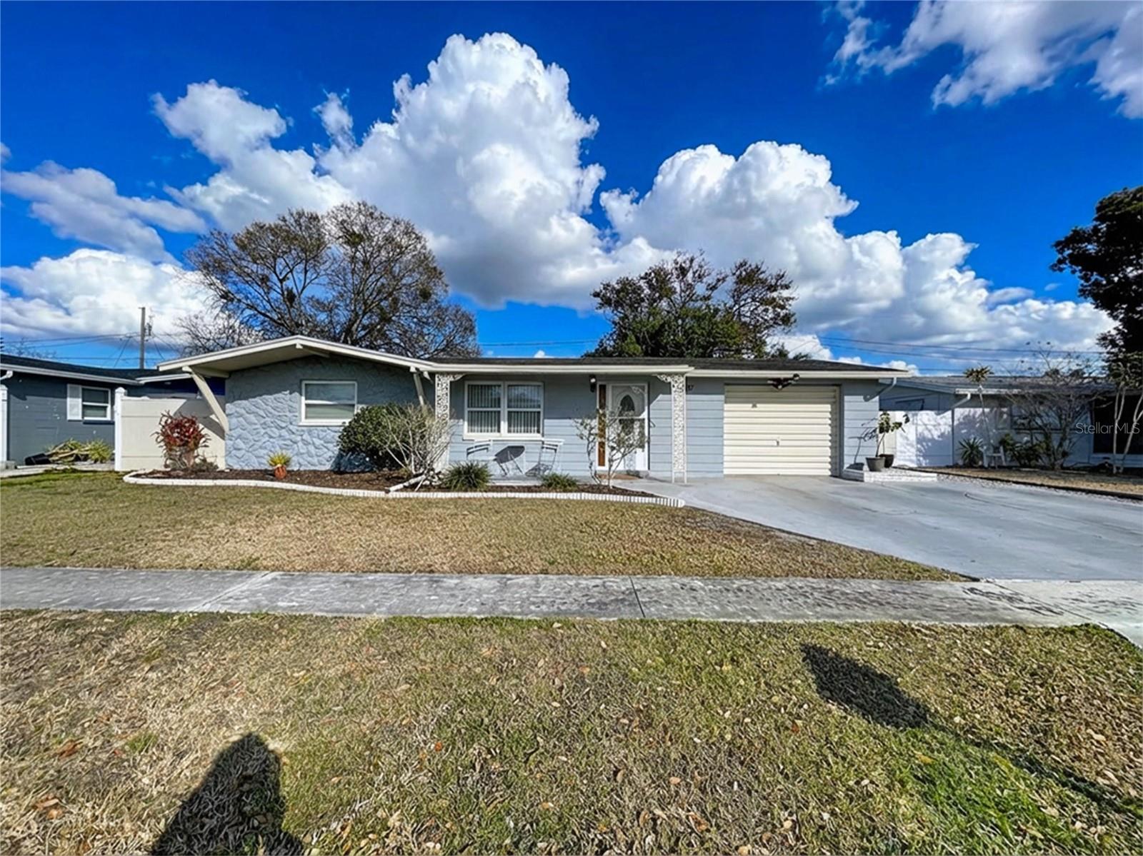 Image 48 of 70 For 2150 Maureen Drive