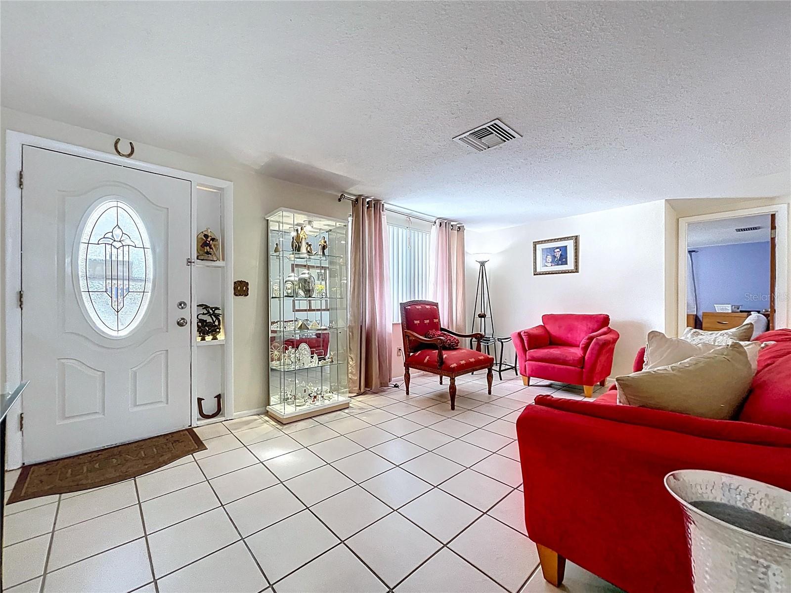 Image 5 of 70 For 2150 Maureen Drive