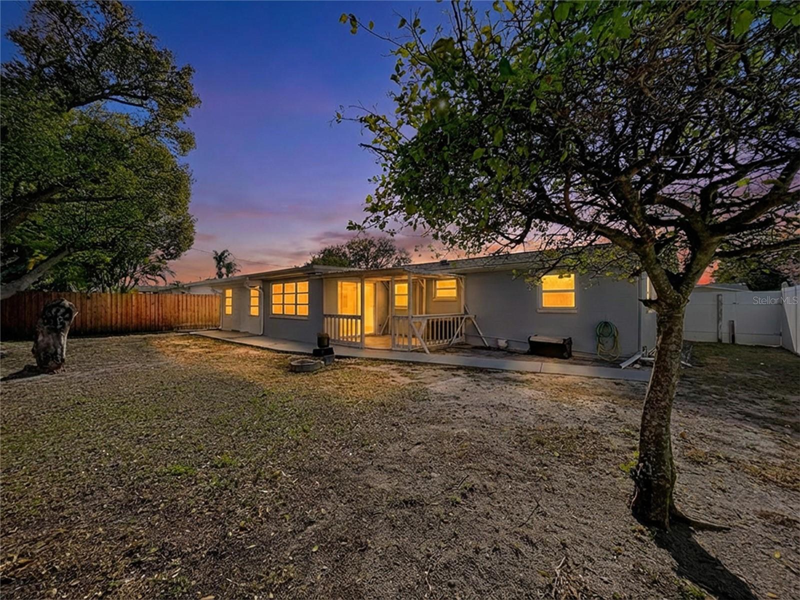 Image 51 of 70 For 2150 Maureen Drive