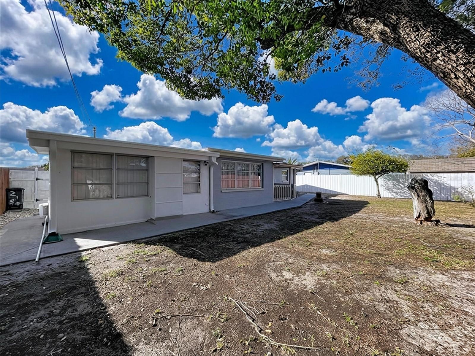 Image 54 of 70 For 2150 Maureen Drive