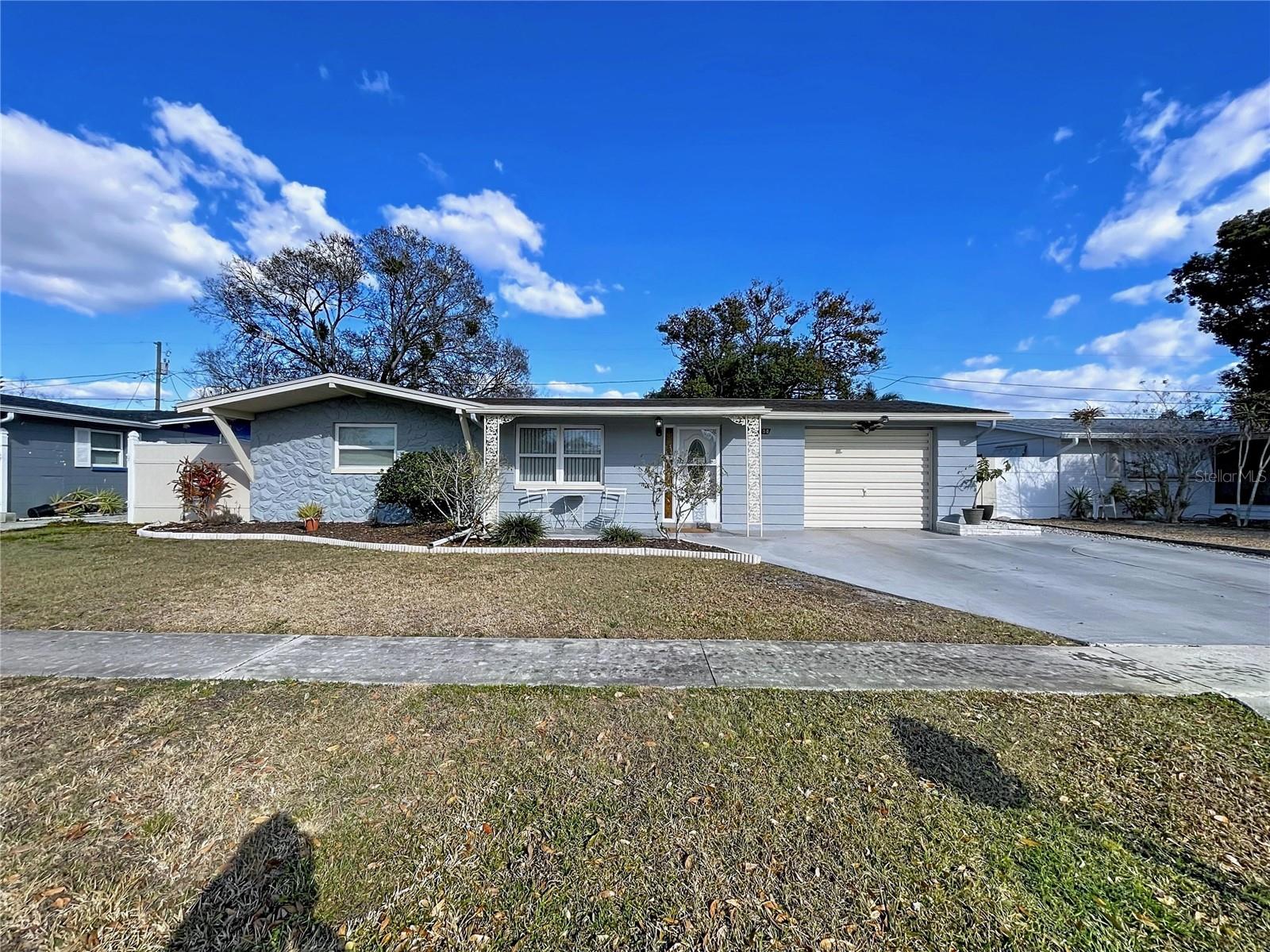 Image 56 of 70 For 2150 Maureen Drive