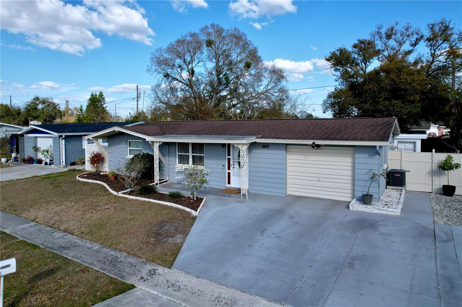 Image 61 of 70 For 2150 Maureen Drive