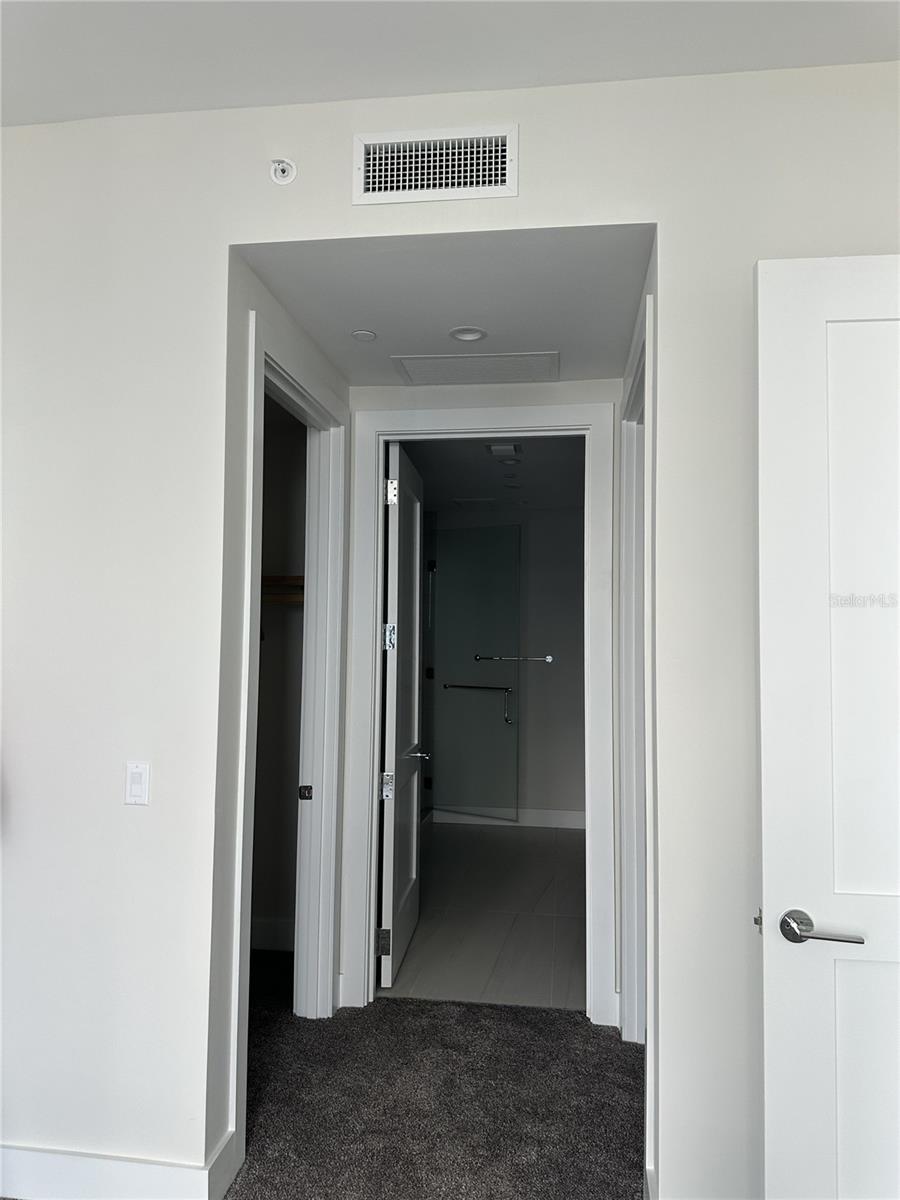 Image 14 of 41 For 275 1st Ave S 2007