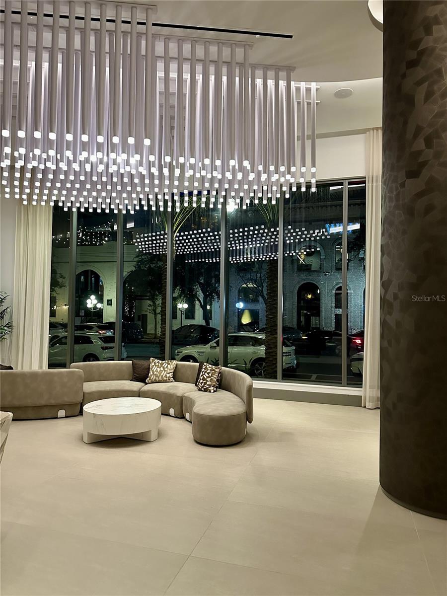 Image 19 of 41 For 275 1st Ave S 2007