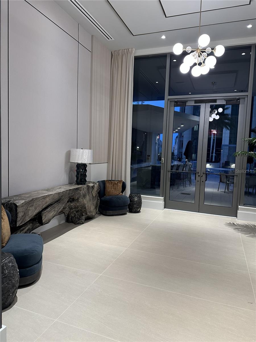 Image 22 of 41 For 275 1st Ave S 2007