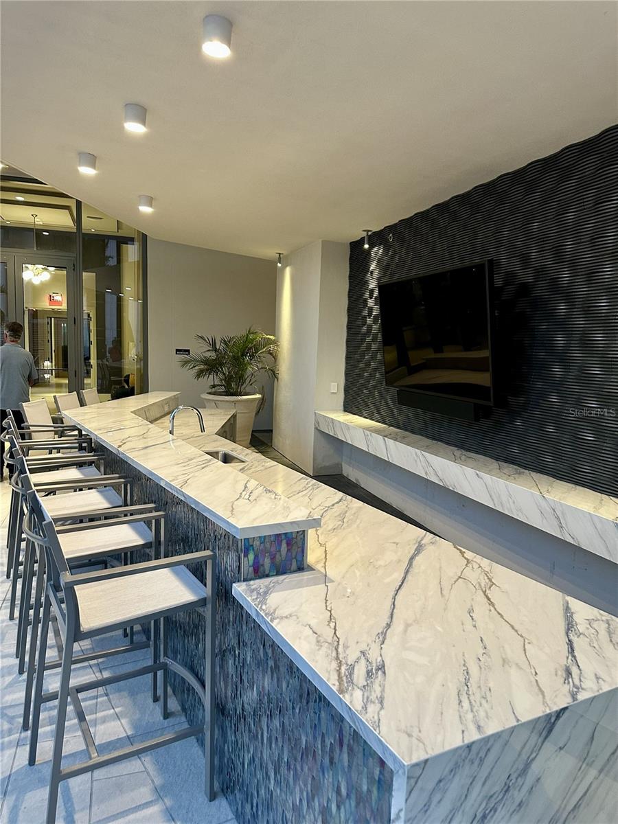 Image 25 of 41 For 275 1st Ave S 2007