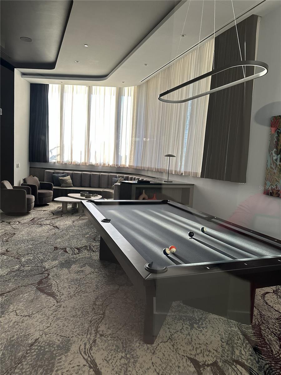 Image 27 of 41 For 275 1st Ave S 2007