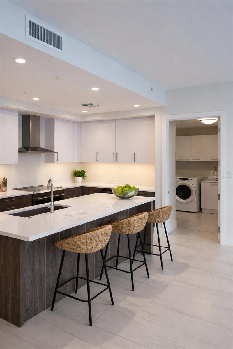 Image 3 of 41 For 275 1st Ave S 2007