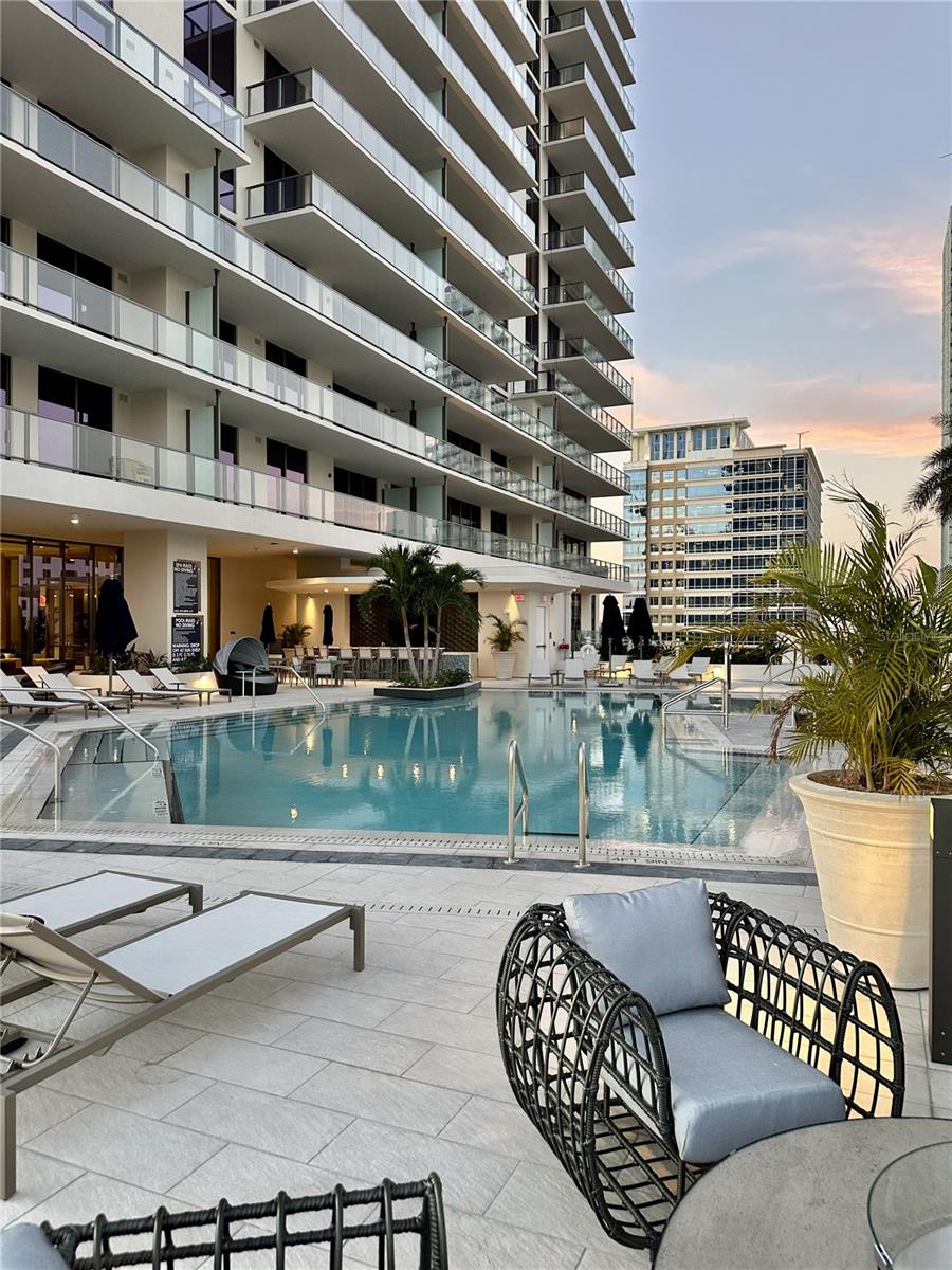 Image 30 of 41 For 275 1st Ave S 2007