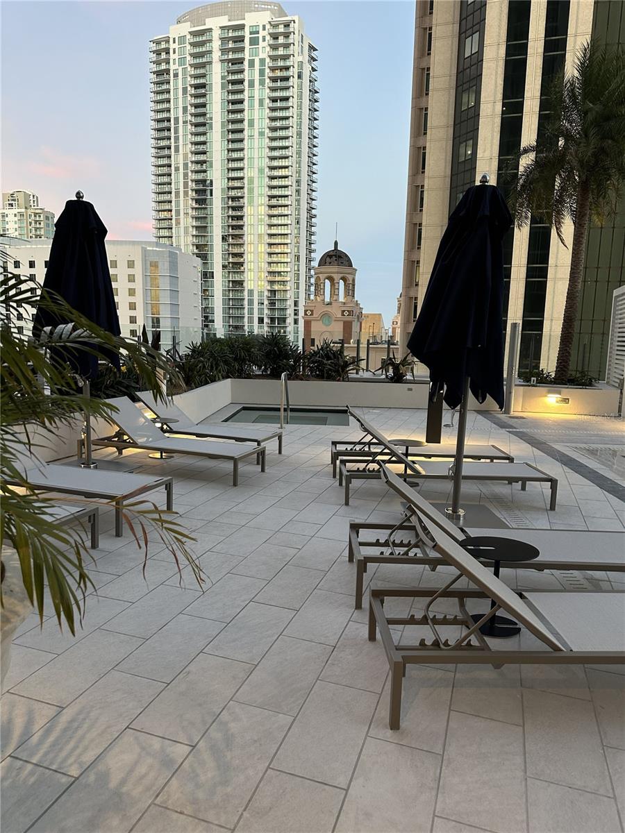 Image 31 of 41 For 275 1st Ave S 2007