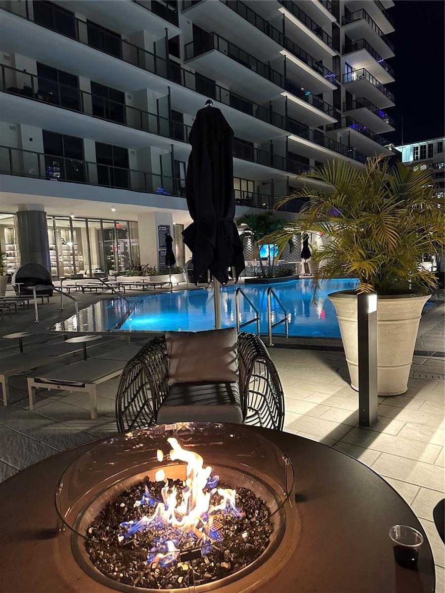 Image 36 of 41 For 275 1st Ave S 2007