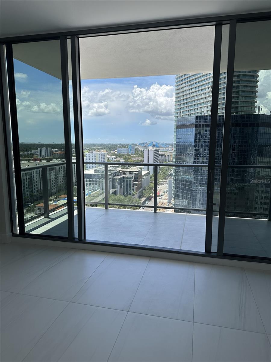 Image 6 of 41 For 275 1st Ave S 2007