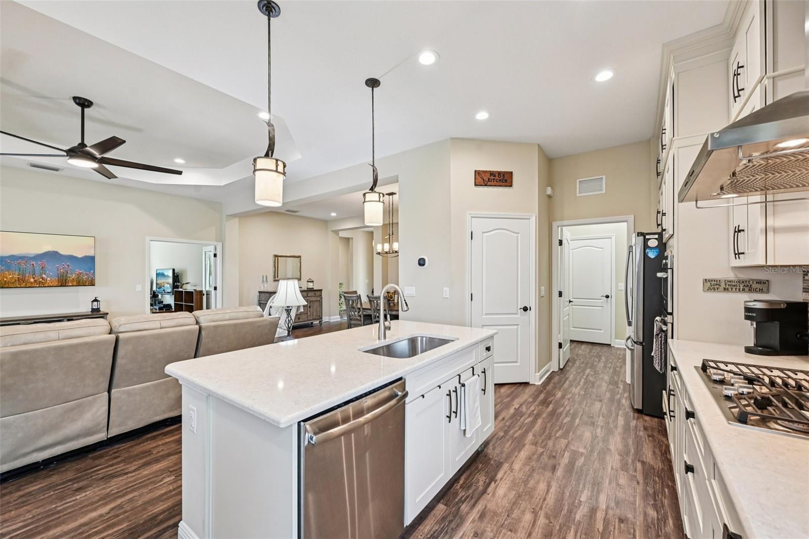 Image 10 of 39 For 12819 Coastal Breeze Way