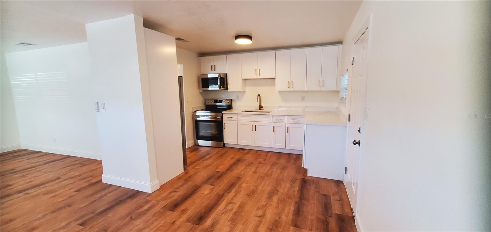 Image 4 of 12 For 3865 15th Avenue S