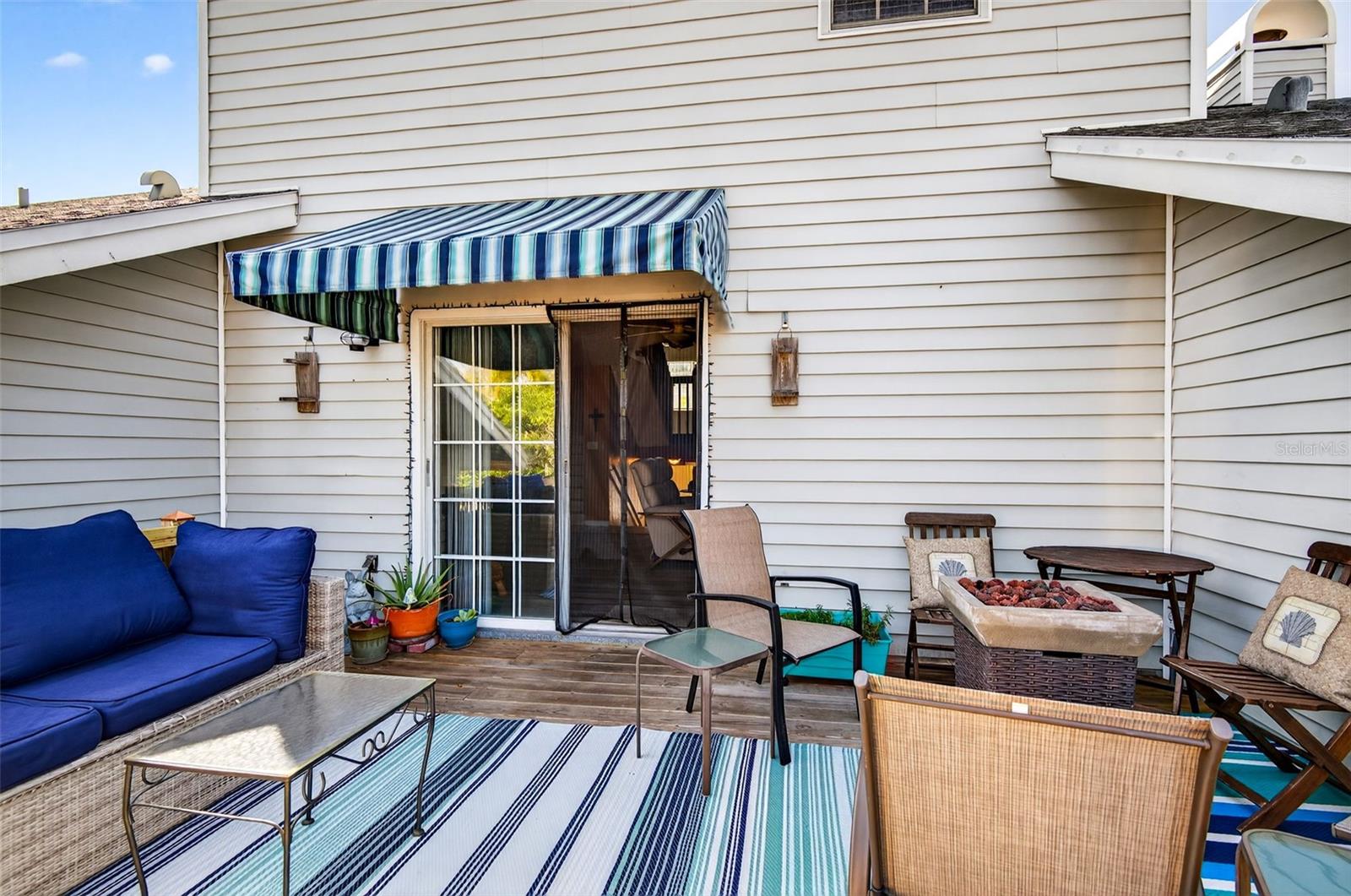 Image 18 of 48 For 11722 Currie Lane F2