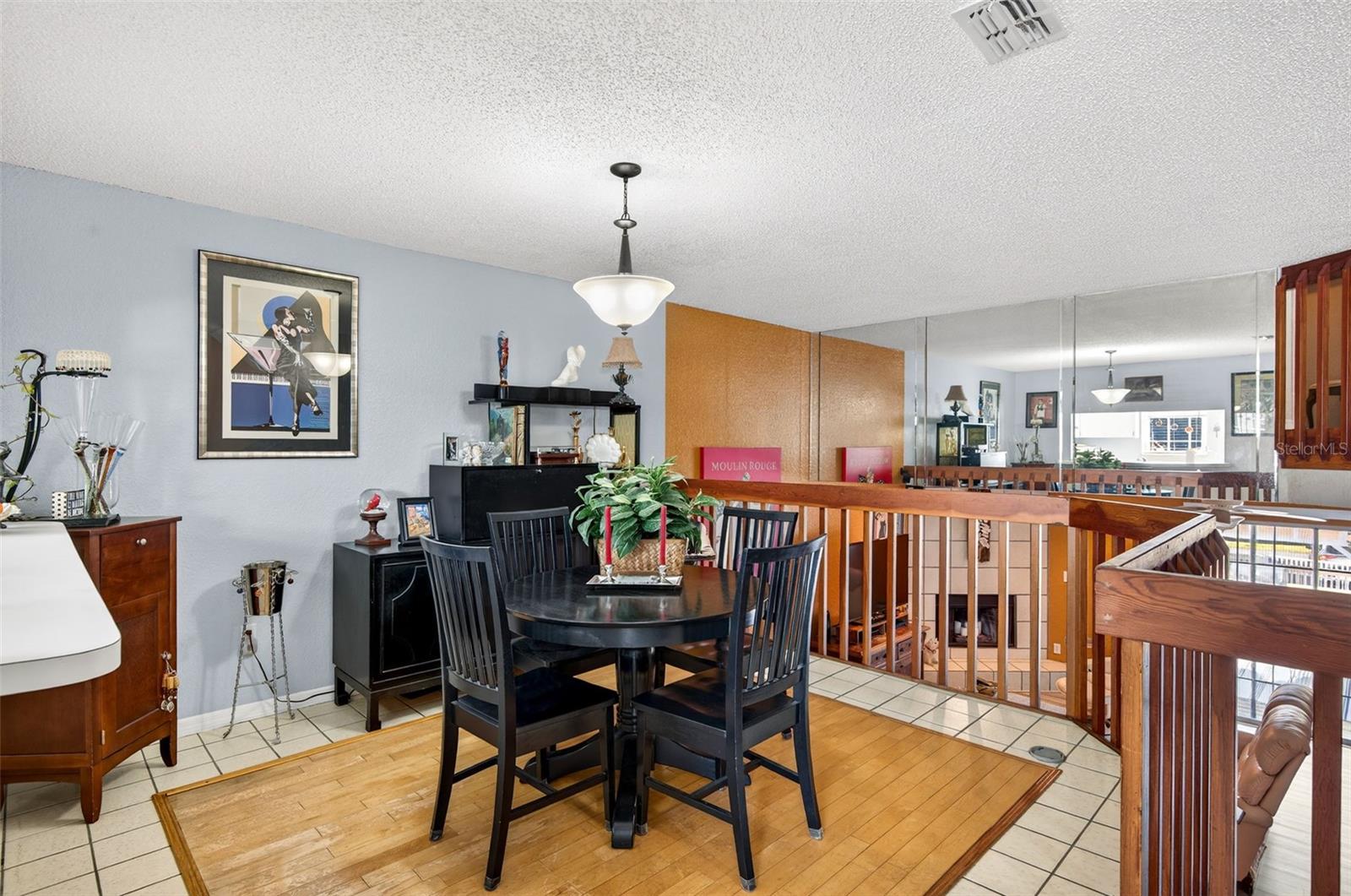 Image 21 of 48 For 11722 Currie Lane F2