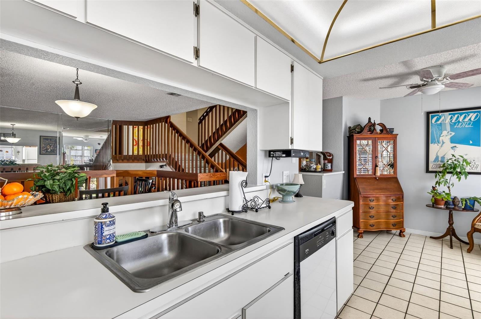 Image 28 of 48 For 11722 Currie Lane F2