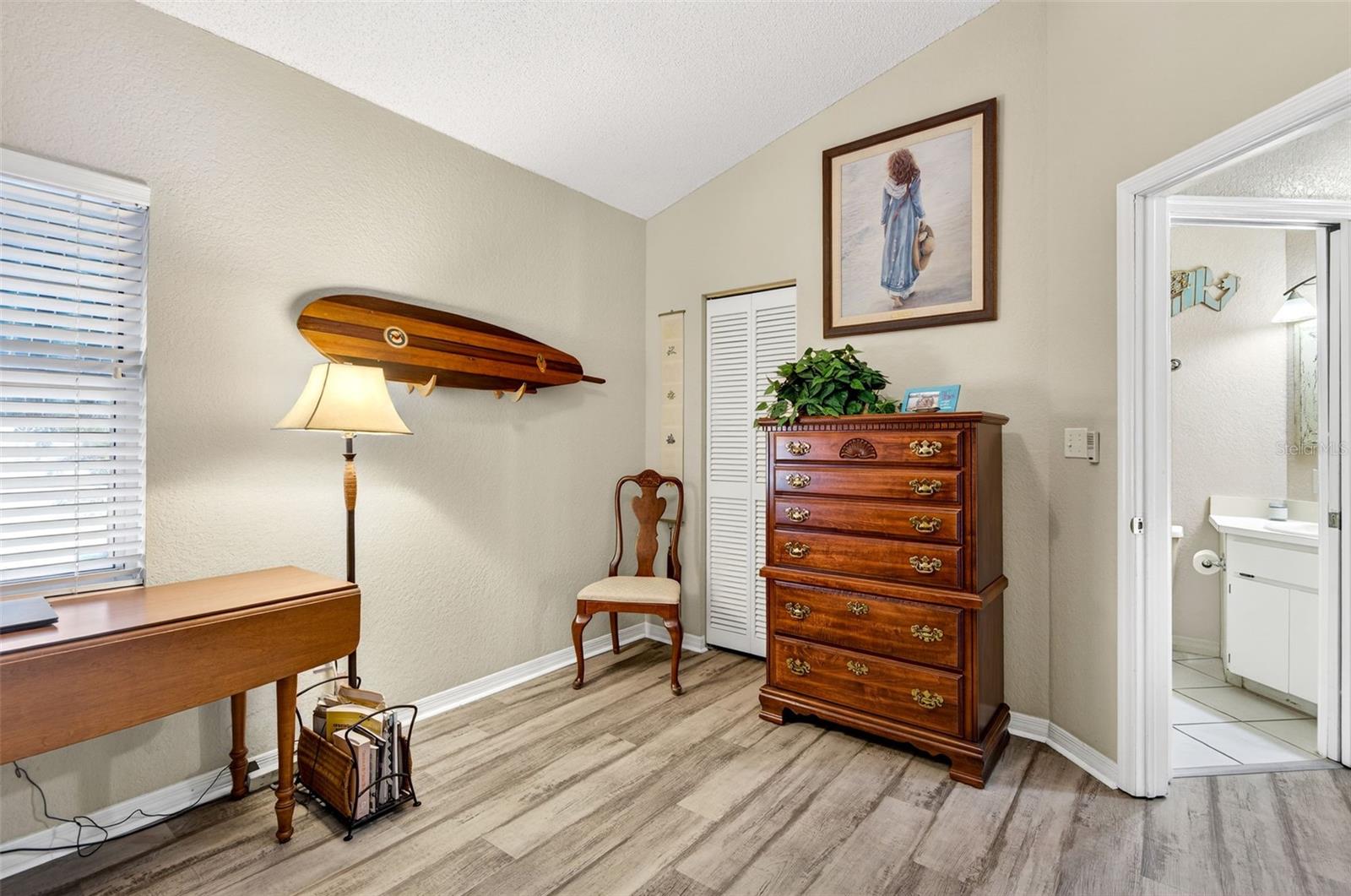 Image 34 of 48 For 11722 Currie Lane F2