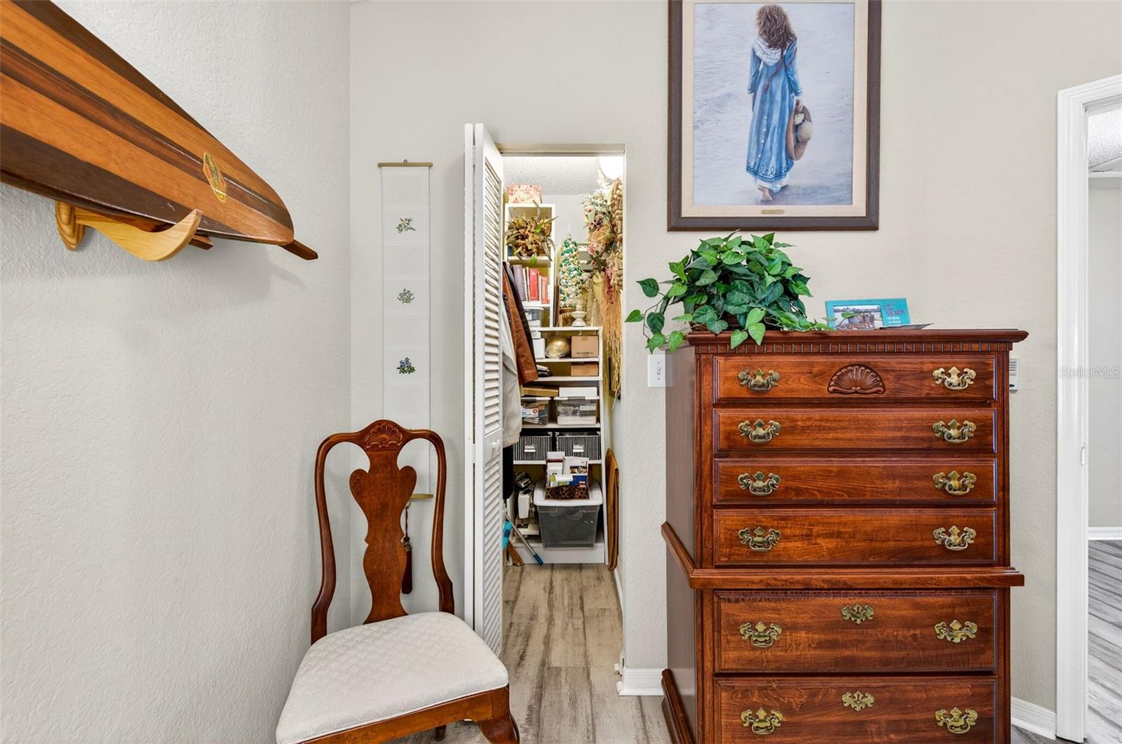 Image 35 of 48 For 11722 Currie Lane F2