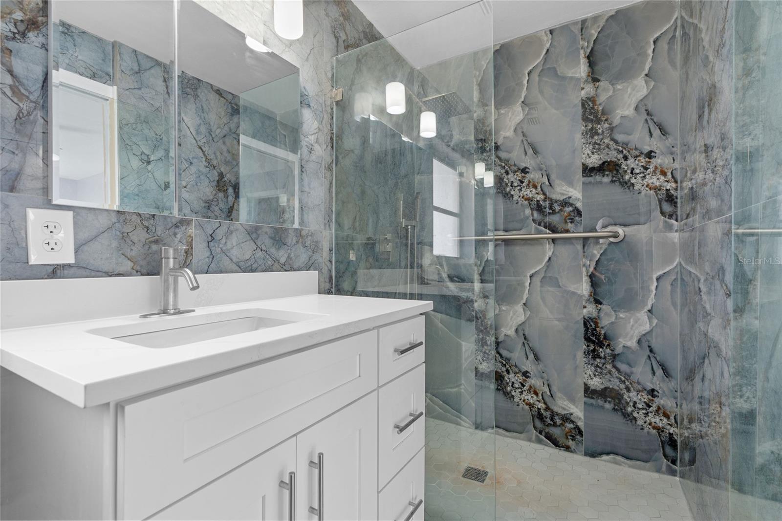 Listing photo id 21 for 103 8th Street