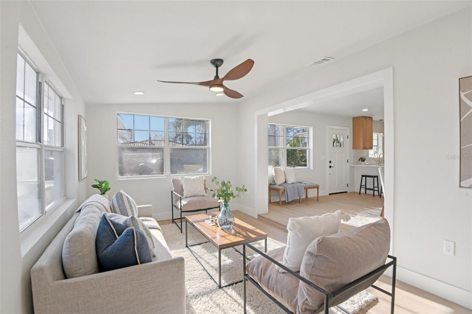 Image 11 of 33 For 16006 Redington Drive