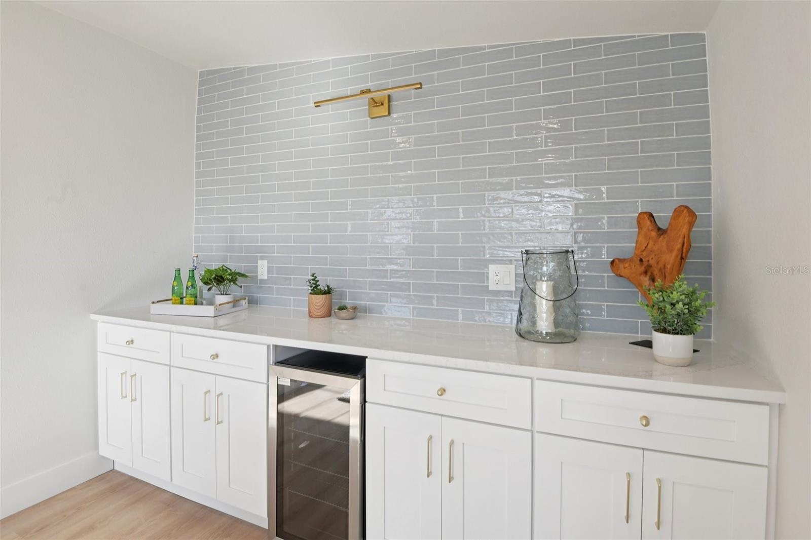 Image 13 of 33 For 16006 Redington Drive