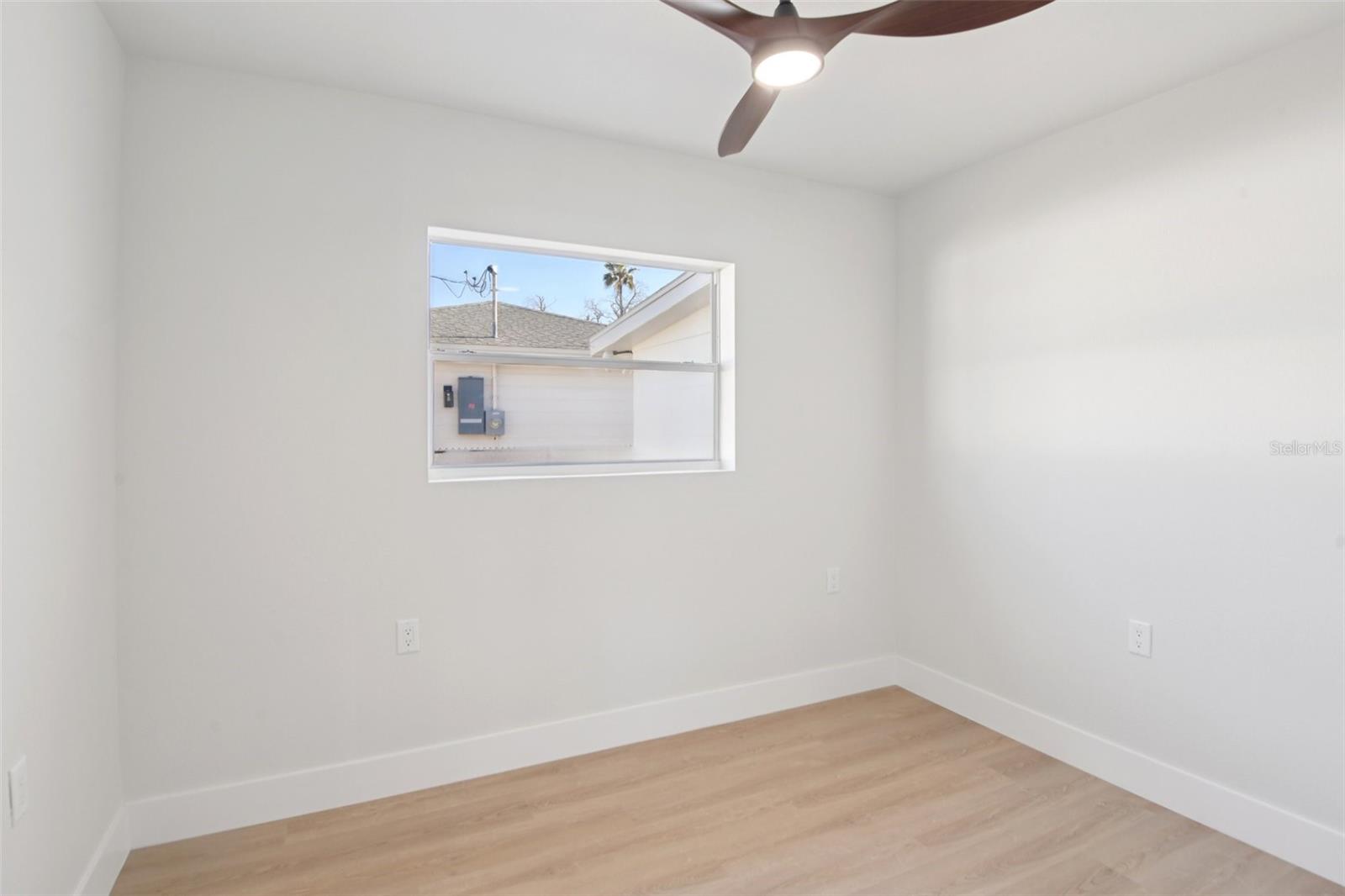 Image 19 of 33 For 16006 Redington Drive