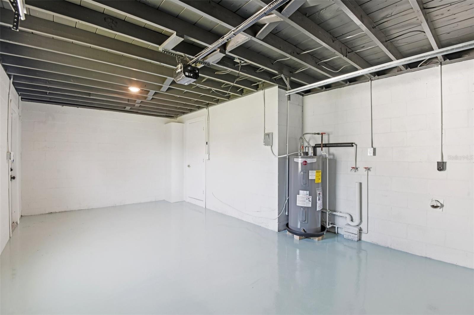 Image 26 of 33 For 16006 Redington Drive