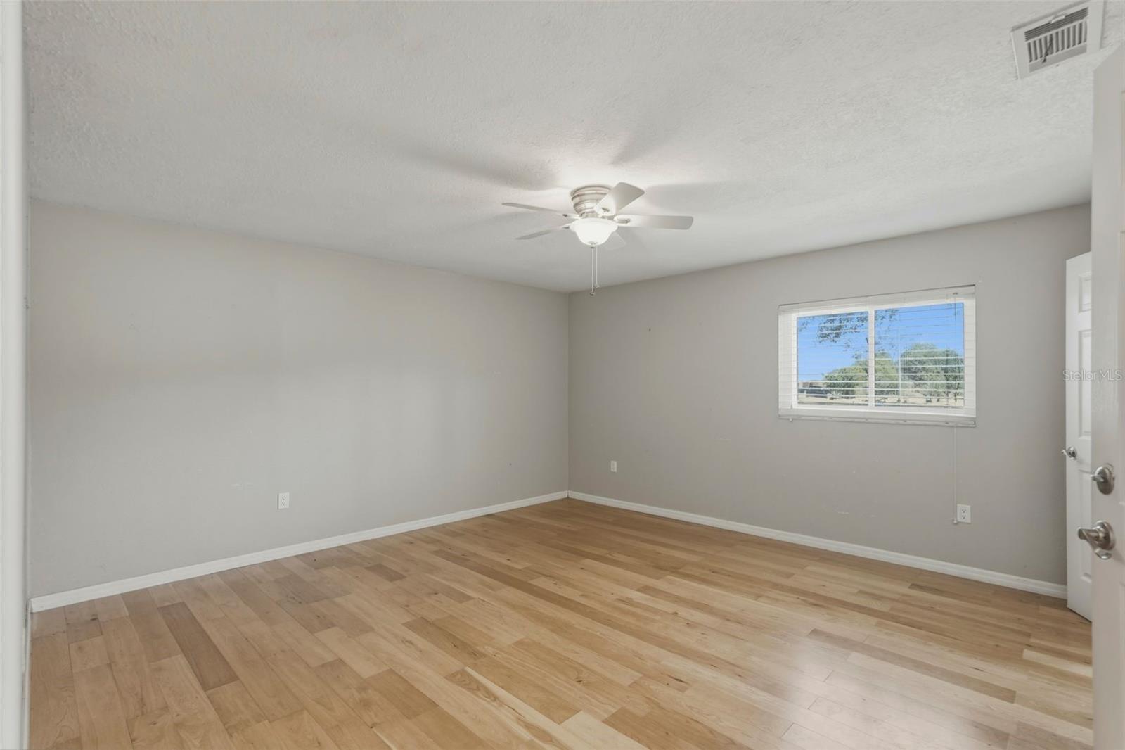 Image 10 of 27 For 5760 71st Street N