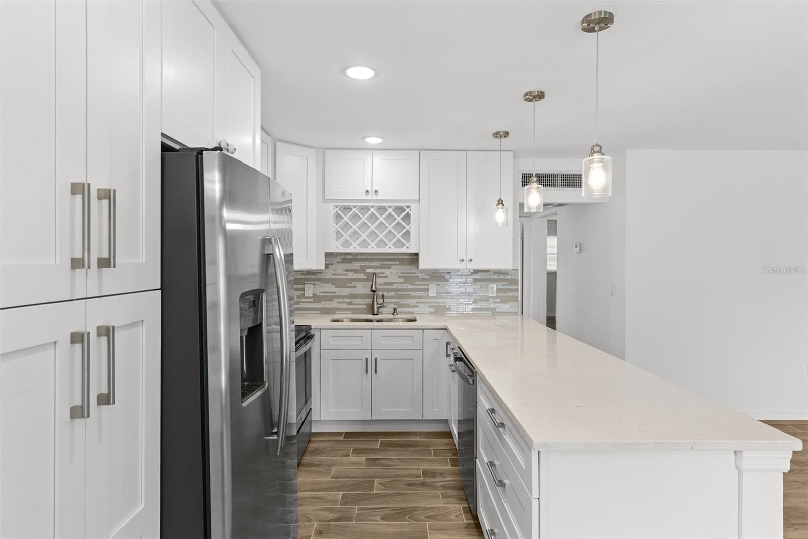 Image 11 of 29 For 205 Kings Boulevard 52