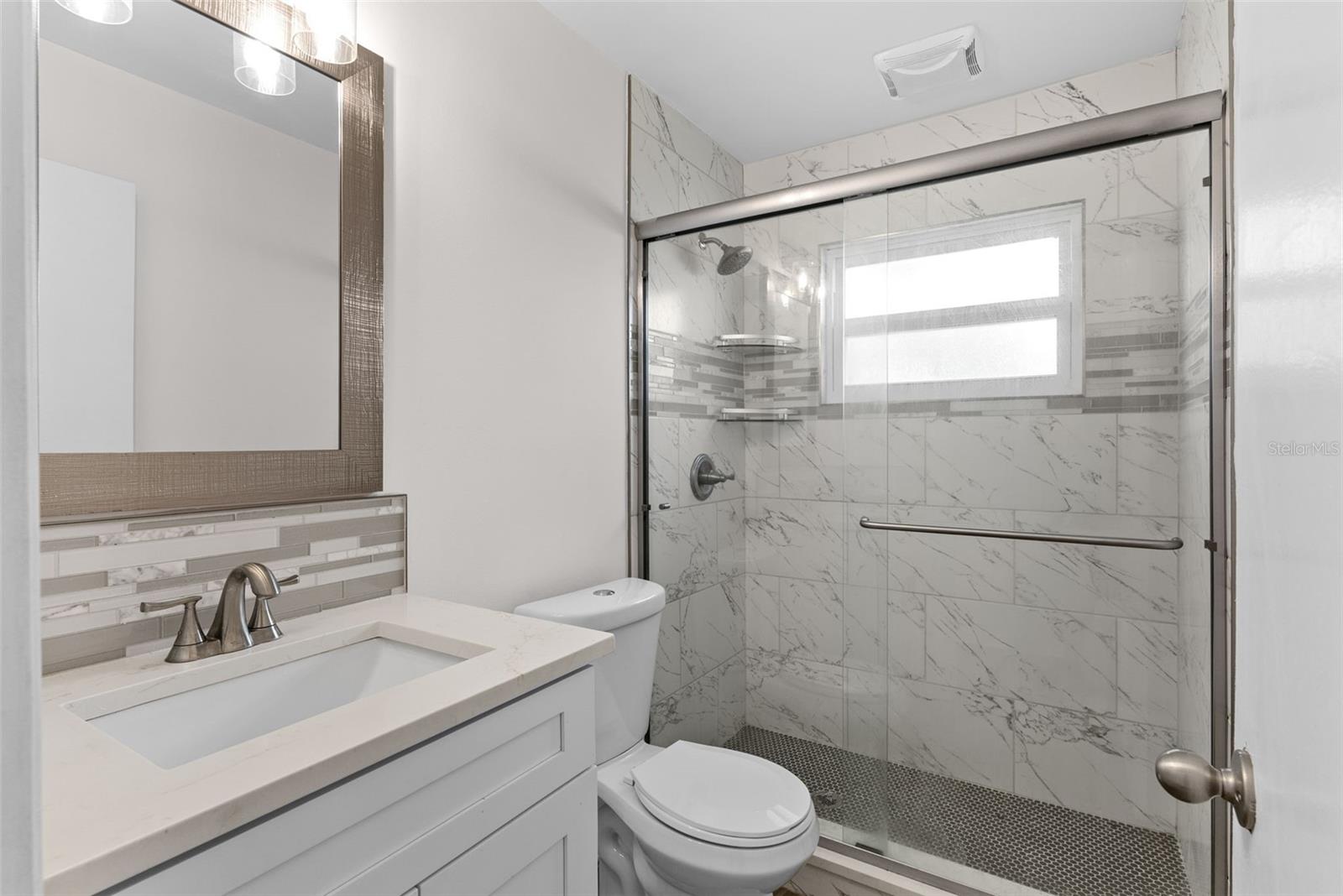 Image 14 of 29 For 205 Kings Boulevard 52