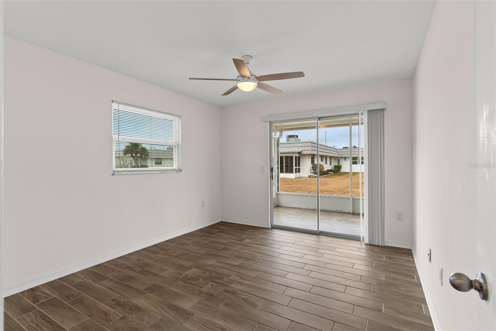 Image 15 of 29 For 205 Kings Boulevard 52