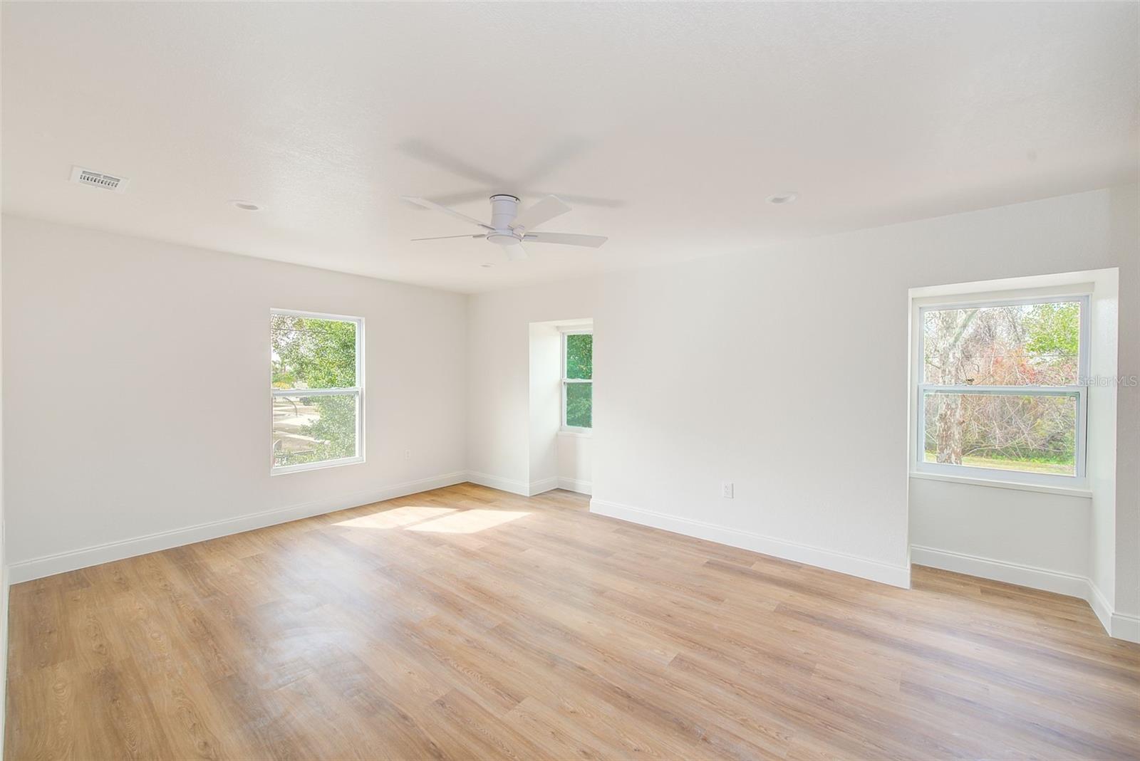 Image 26 of 47 For 2171 Beecher Road