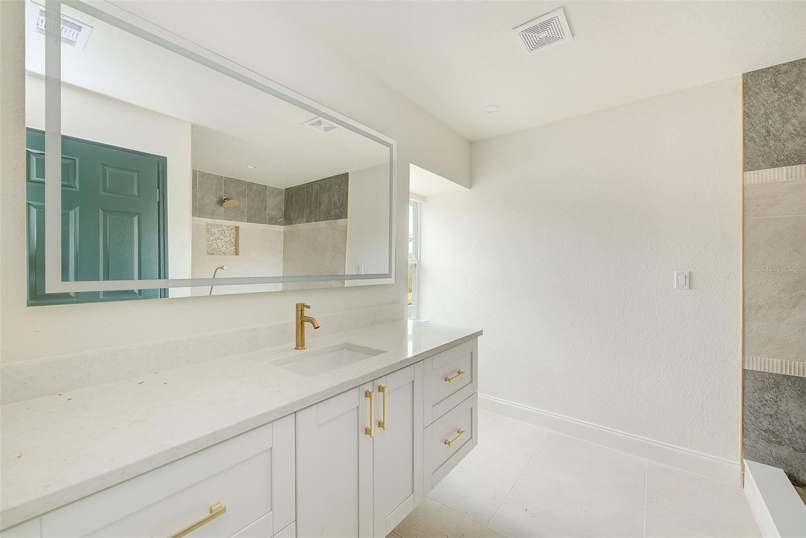 Image 29 of 47 For 2171 Beecher Road