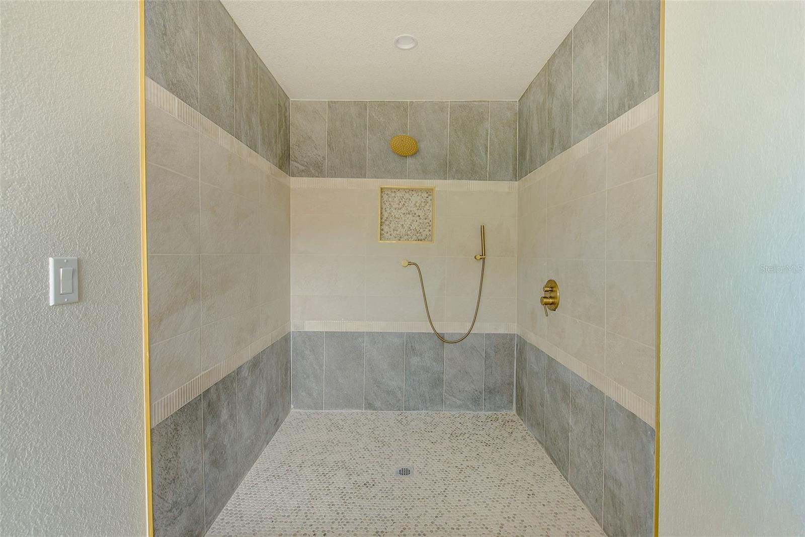 Image 30 of 47 For 2171 Beecher Road