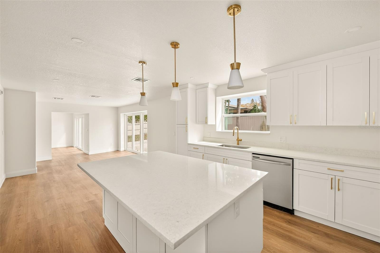 Image 4 of 47 For 2171 Beecher Road