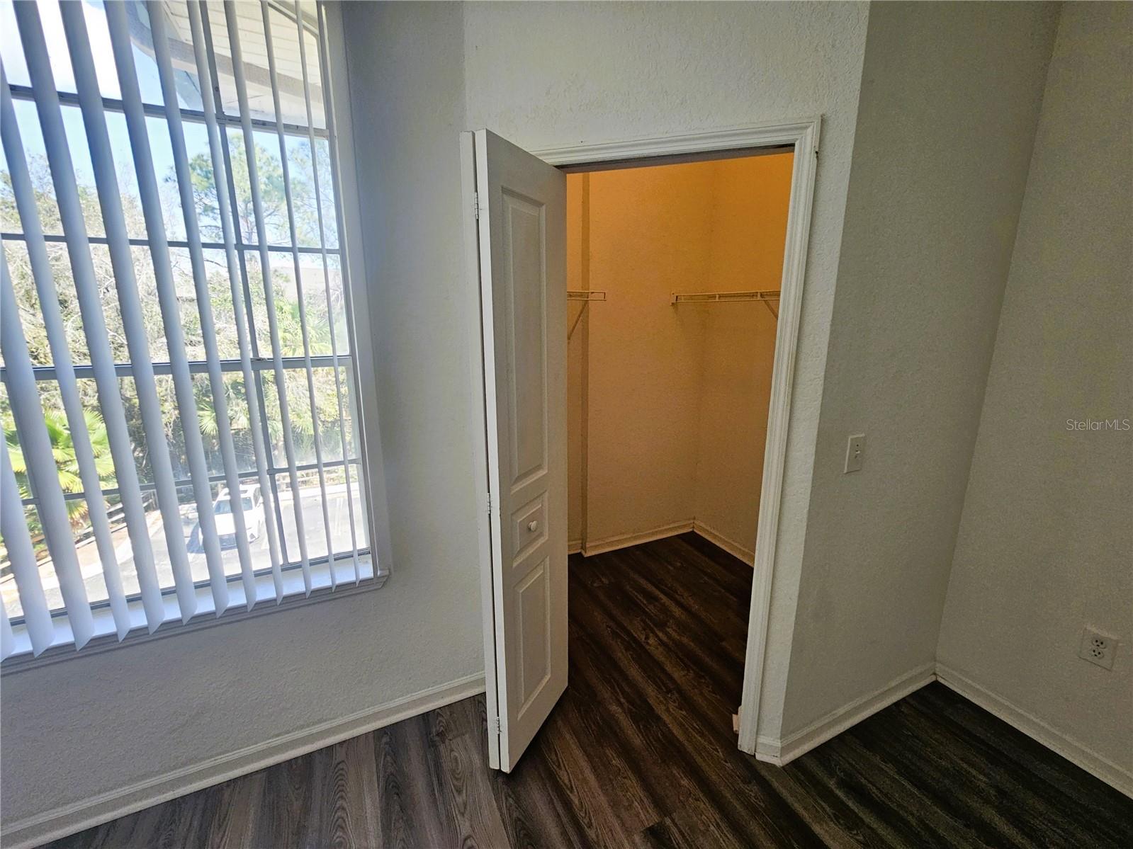 Image 14 of 25 For 17112 Carrington Park Drive 935