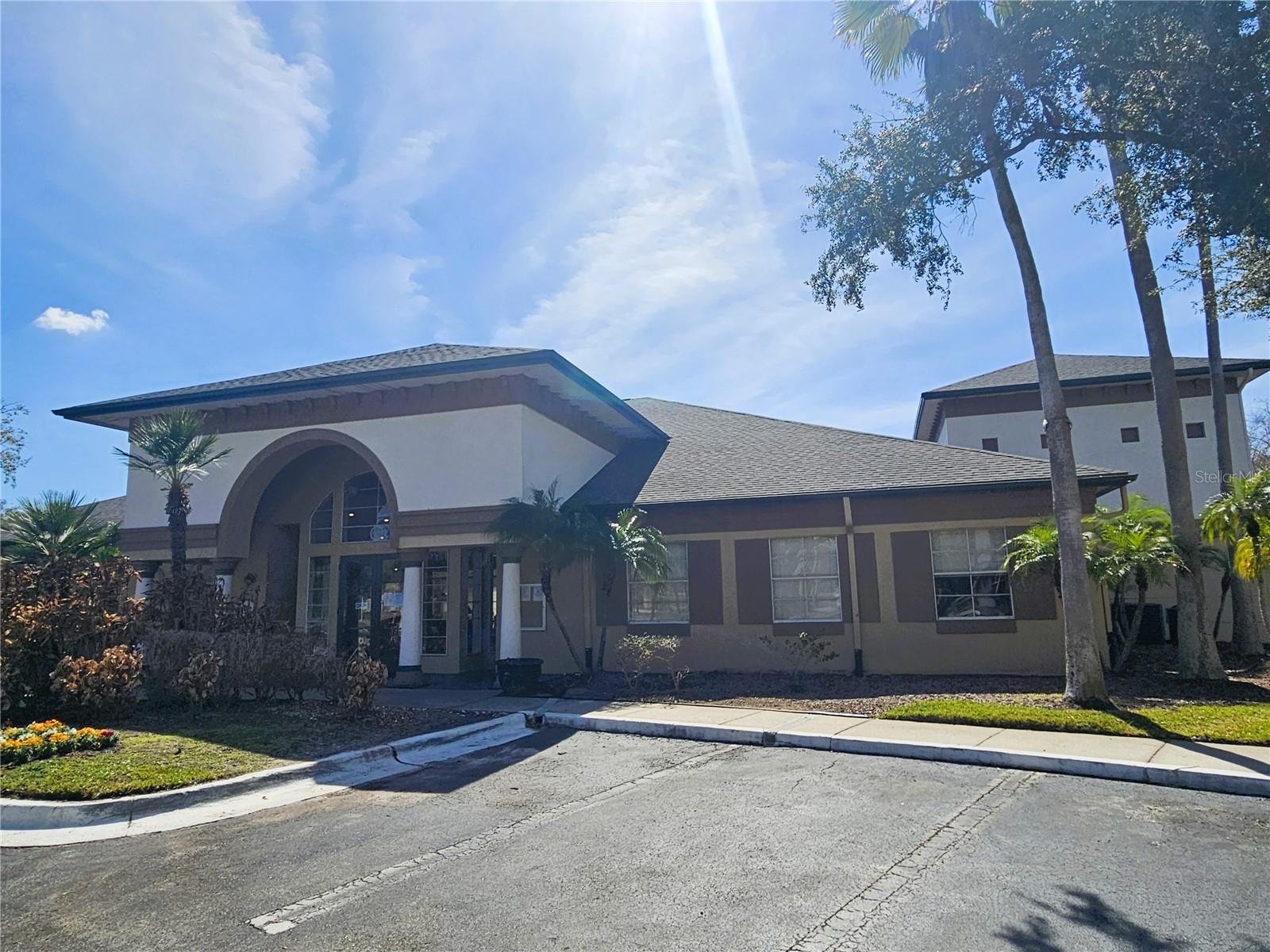 Image 17 of 25 For 17112 Carrington Park Drive 935